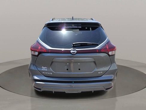 Used 2024 Nissan Kicks SR image 9