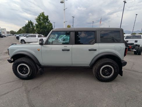 Used 2022 Ford Bronco Badlands AWD/4WD image 9