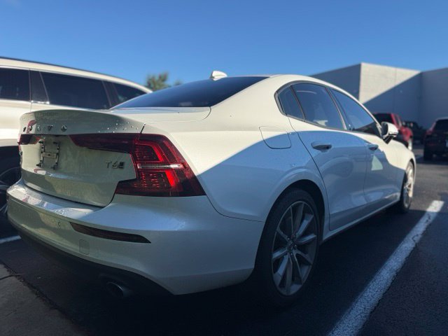 Used 2020 Volvo S60 T6 Momentum w/ Protection Package Premier AWD/4WD image 4