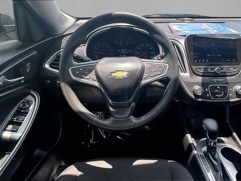 Used 2022 Chevrolet Malibu LS FWD image 7