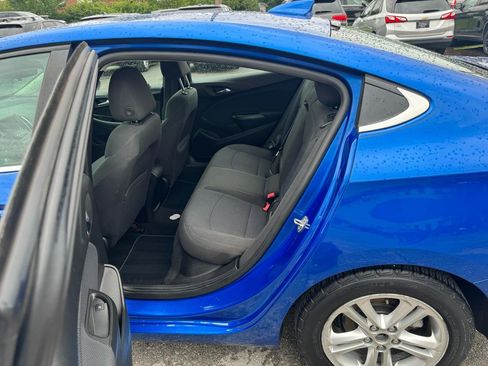 Used 2016 Chevrolet Cruze LT FWD image 11