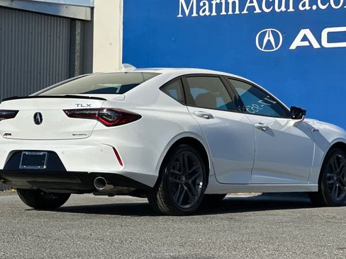 Used 2025 Acura TLX w/A-Spec Package image 4