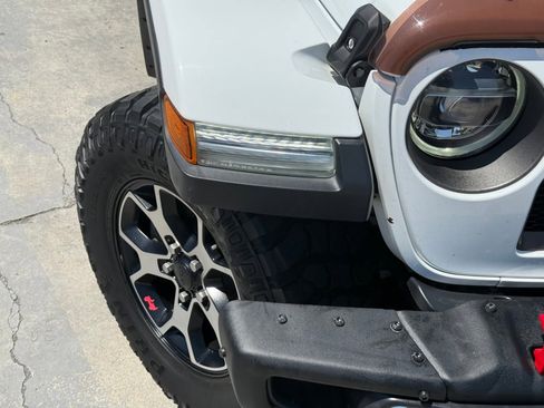 Used 2019 Jeep Wrangler Unlimited Rubicon image 3