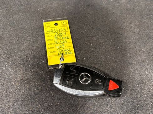 Used 2004 Mercedes-Benz E 320 4MATIC Sedan image 34