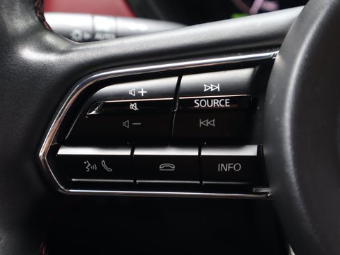 Certified 2025 MAZDA CX-70 Plug-In Hybrid w/ Premium Plus AWD/4WD image 19
