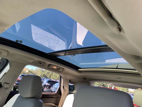 Used 2014 Cadillac SRX Luxury w/ Driver Awareness Package image 24