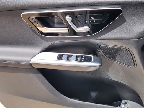 Certified 2025 Mercedes-Benz GLC 300 4MATIC image 14