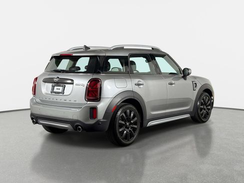 Used 2024 MINI Cooper Countryman S FWD image 3