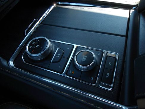 Used 2022 Ford Expedition Max Platinum image 25