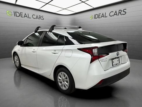 Used 2022 Toyota Prius LE FWD image 7