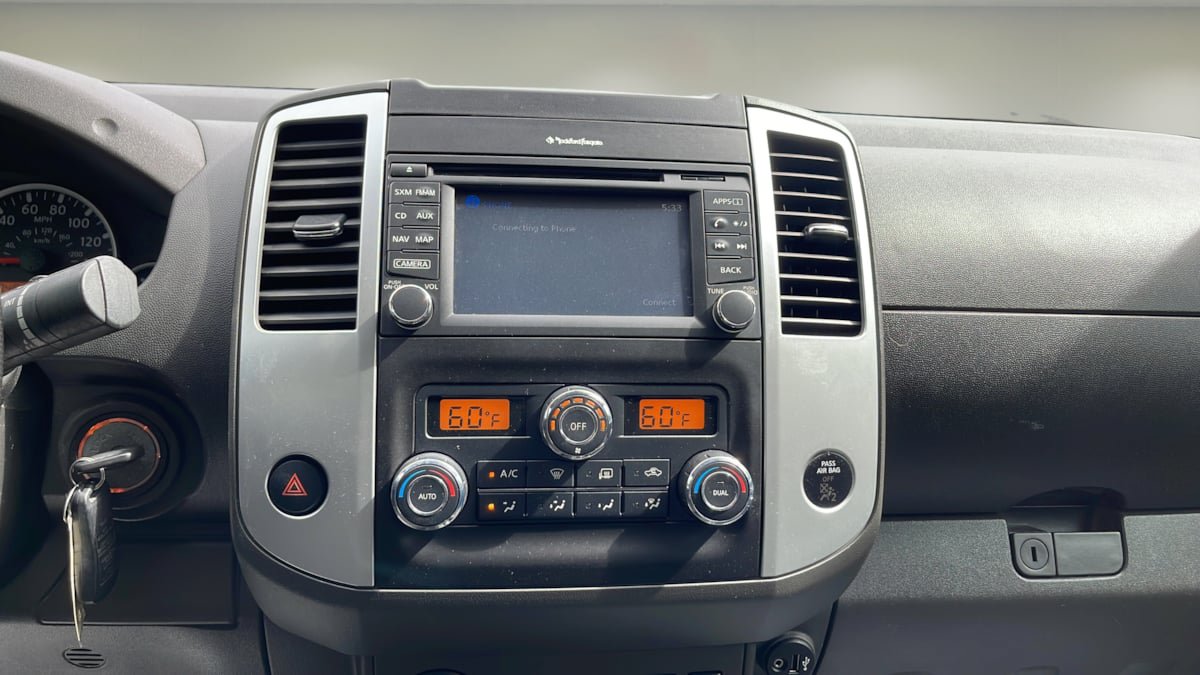 Used 2018 Nissan Frontier SV AWD/4WD image 11