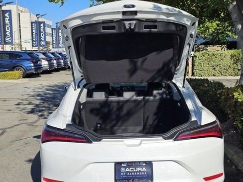 New 2026 Acura Integra image 9