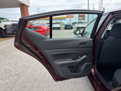 Used 2023 Nissan Altima 2.5 SV w/ SV Premium Package FWD image 25