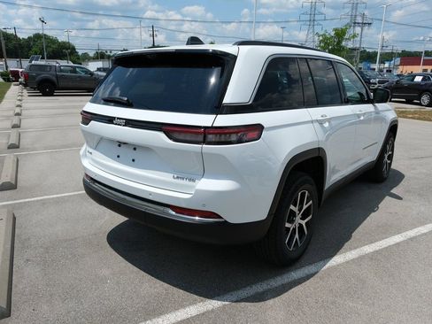 New 2025 Jeep Grand Cherokee Limited w/ Luxury Tech Group II AWD/4WD image 8