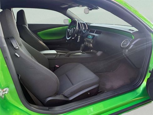 Used 2010 Chevrolet Camaro LT RWD image 12