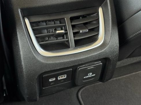 Used 2022 Chevrolet Blazer LT w/ Sound & Technology Package FWD image 32