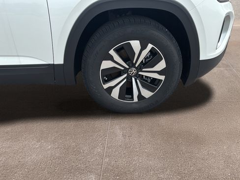 New 2026 Volkswagen Atlas SE FWD image 9