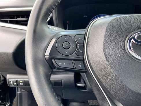 Used 2025 Toyota Corolla SE w/ SE Premium Package image 23