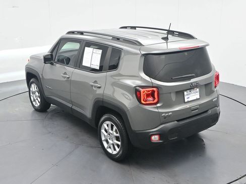 Used 2021 Jeep Renegade Latitude w/ Luxury Group I AWD/4WD image 25
