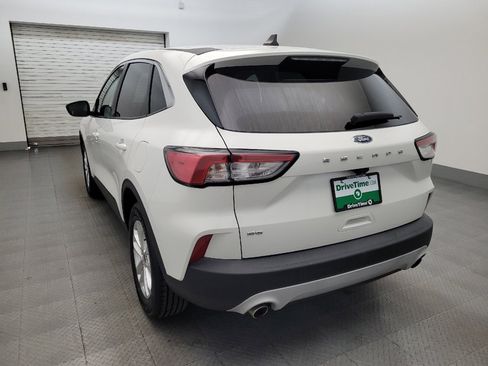 Used 2022 Ford Escape SE w/ Convenience Package FWD image 5