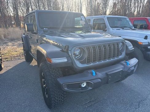 Used 2025 Jeep Wrangler Unlimited Rubicon 4xe w/ Safety Group image 5
