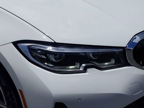 Used 2020 BMW 330i xDrive Sedan w/ Premium Package AWD/4WD image 9