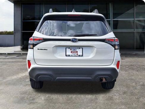 Certified 2025 Subaru Forester Premium w/ Convenience Package #2 AWD/4WD image 8