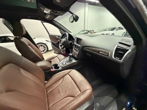 Used 2016 Audi Q5 2.0T Premium Plus w/ Technology Package AWD/4WD image 30