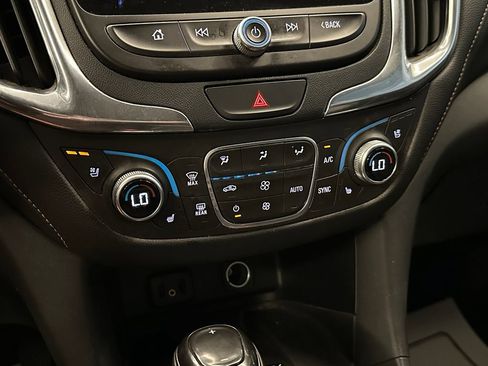 Used 2018 Chevrolet Equinox Premier AWD/4WD image 15