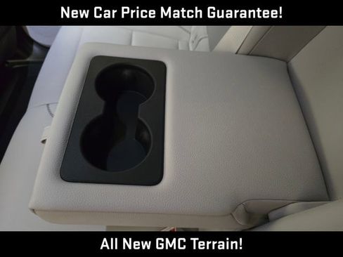 New 2026 GMC Terrain Denali w/ LPO, Floor Liner Package image 32