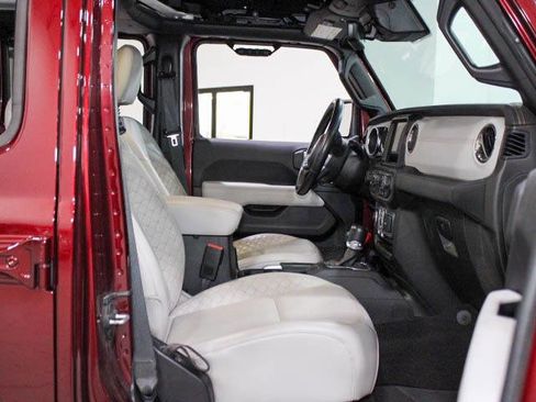 Used 2021 Jeep Gladiator Overland image 34