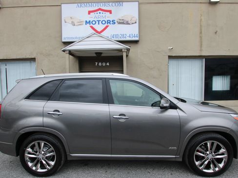 Used 2014 Kia Sorento SX w/ 3rd Row Package AWD/4WD image 4