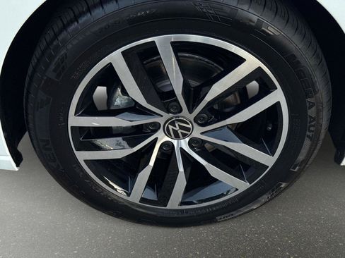 New 2026 Volkswagen Jetta SE image 9
