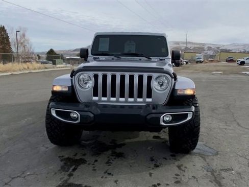 Used 2020 Jeep Wrangler Unlimited Sahara image 3
