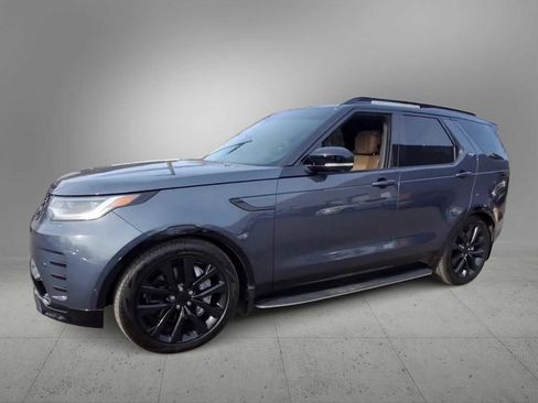 Used 2024 Land Rover Discovery Dynamic SE image 4