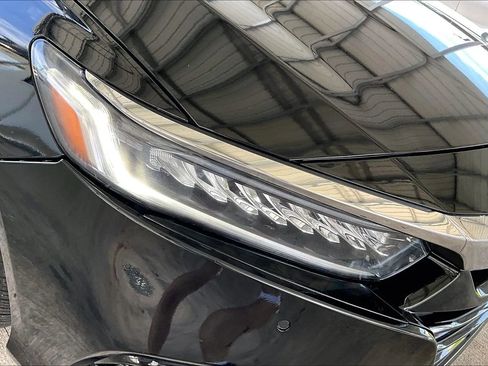 Used 2018 Honda Accord Touring image 29