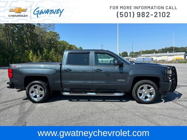 Used 2018 Chevrolet Silverado 1500 LT w/ Texas Edition AWD/4WD image 4
