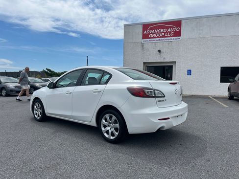 Used 2013 MAZDA MAZDA3 i SV image 4