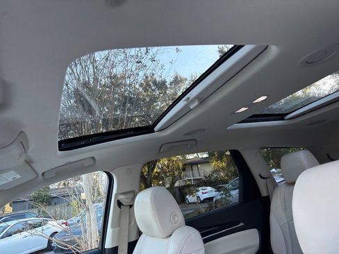 Used 2023 Buick Enclave Essence w/ Experience Buick Package image 15