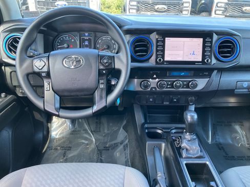 Used 2022 Toyota Tacoma SR image 10