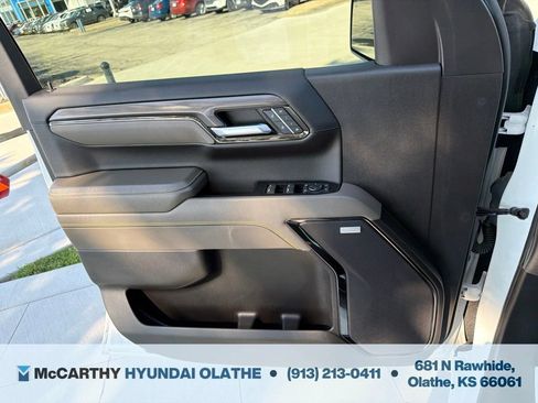 Used 2023 Chevrolet Silverado 1500 ZR2 w/ Technology Package AWD/4WD image 38