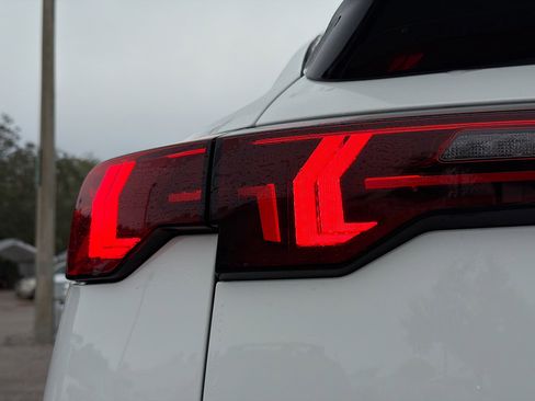 New 2026 BMW X2 xDrive28i w/ Technology Package image 10