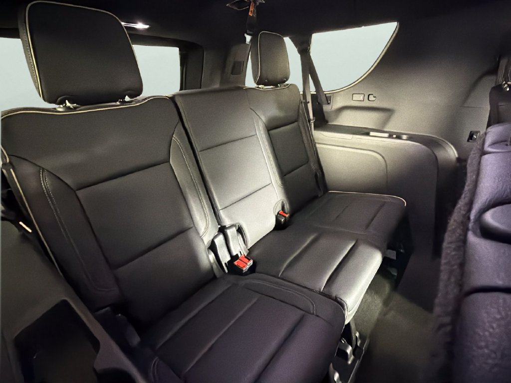 Certified 2025 Chevrolet Suburban Premier RWD image 33