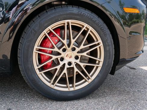 New 2025 Porsche Cayenne S image 25