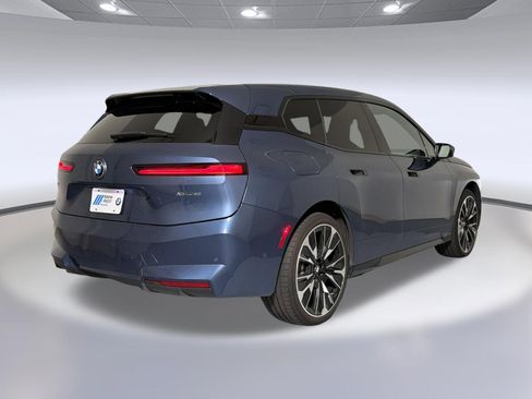 Used 2026 BMW iX xDrive45 AWD/4WD image 9