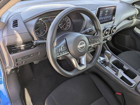 Used 2024 Nissan Sentra SV FWD image 10