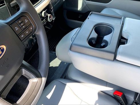 New 2025 Ford F450 image 10