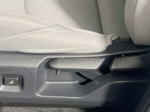 Used 2025 Toyota Tacoma SR5 image 15