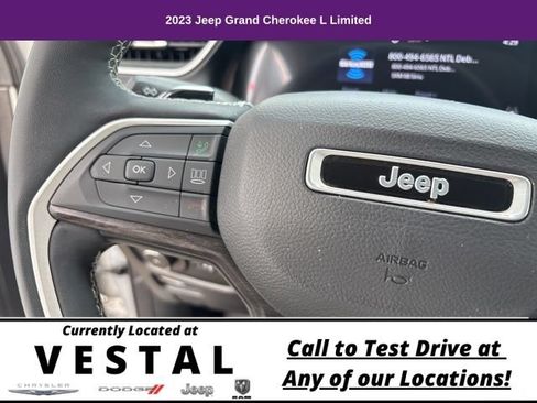 Used 2023 Jeep Grand Cherokee L Limited w/ Black Appearance Package AWD/4WD image 15