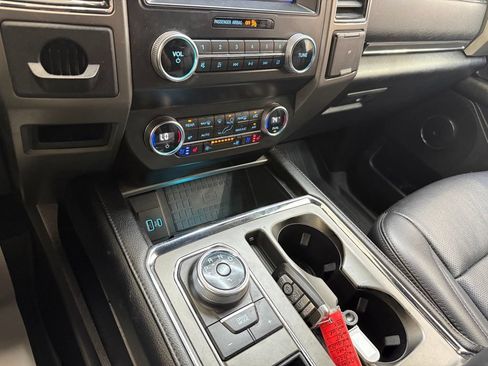 Used 2020 Ford Expedition XLT w/ Equipment Group 202A RWD image 15